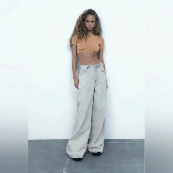 ZARA Skims like fitted mink shortsleeve nude crop top Size L - Picture 5 of 5